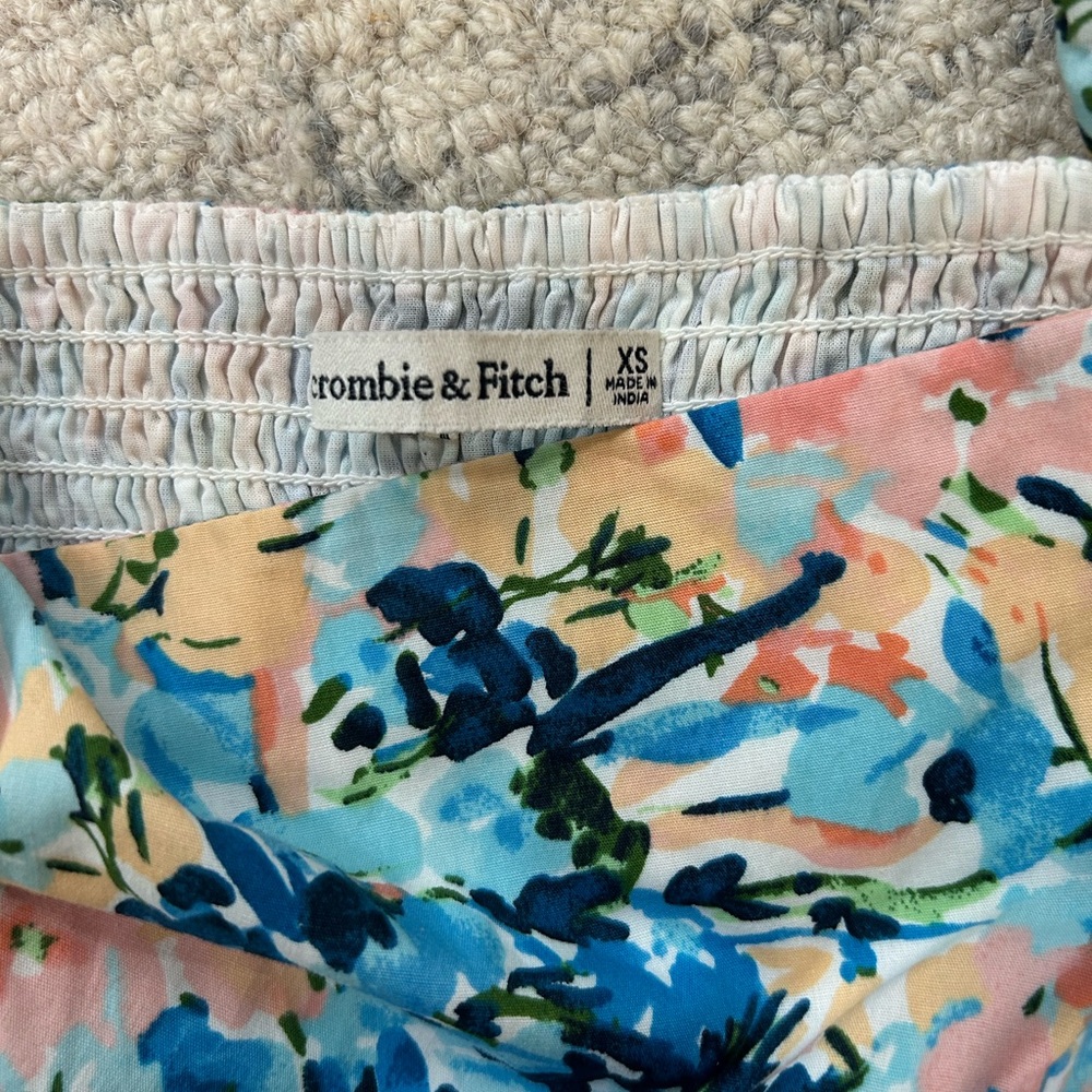 Abercrombie & Fitch Floral Puff-Sleeve Crop Top - Picture 4 of 5